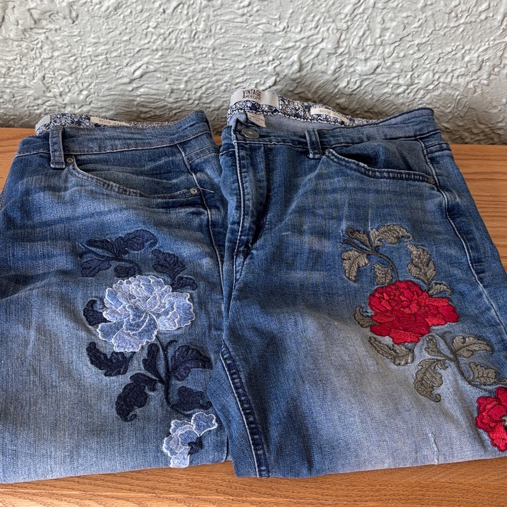 Vintage America embroidered jeans size 10 in good used condition.